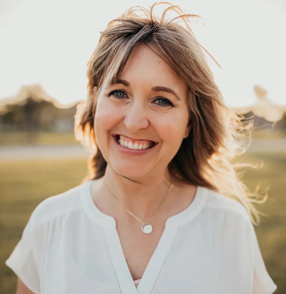 Elise White Diaz
